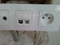 Disassembly Guide: Snap-In Socket Latches, Safe Removal Techniques & Pictures Included