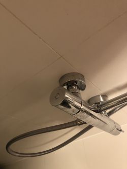 Niestabilna temperatura wody w kolumnie prysznicowej Grohe - porady i zakup nowego termostatu