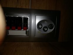 Jak prawidłowo podłączyć 8 kabli antenowych do multiswitcha?