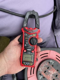 Miernik cęgowy HT206D - krótki test produktu Miernik cęgowy HT206D - krótki test produktu