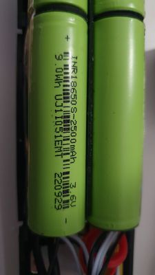 Blaupunkt esc808 bateria 14V? - Problem z napięciem baterii?