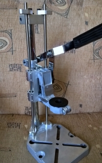 Modyfikacja taniego statywu wiertarskiego do wiercenia w pcb.