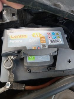 charger do akumulatora - jaki kupić charger do uruchomienia auta