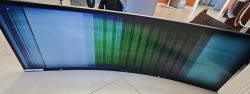 Samsung C49HG90DMU - pionowe pasy po starcie, obraz wraca po czasie