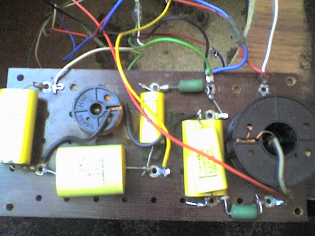 Zwrotnica tonsil - czy ma ktoś schemat? Jak podłączyć głośniki?