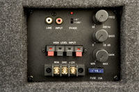 Skrzynia samochodowa w domu.