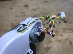 Wnętrze odkurzacza smart/robota sprzątającego z WiFi Medion 13277