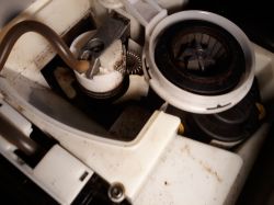 Krups EA 8160 sweep the water into the cup and flies to the drainer.