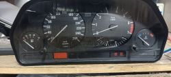 BMW E32 1988 – licznik przebiegu zatrzymał się na 299960, jak naprawić lub wyzerować?