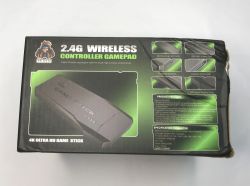 Minitest and interior presentation - retro M8 console/emulator with two pads, RetroArch