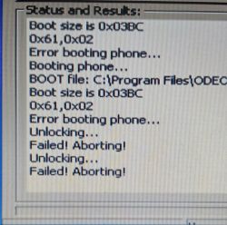 Zrzut ekranu z komunikatami błędów podczas odblokowywania telefonu.