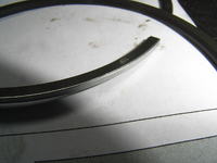 Peugeot 106 1.0 - Wymiana pierścieni tłokowych Goetze 08-154200-00, brak sprężynki?