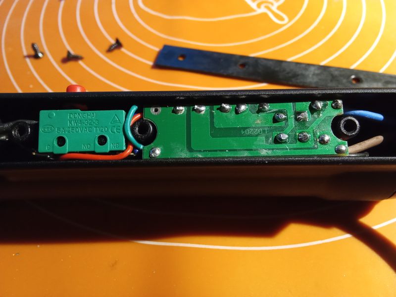 BBT - 580 - półautomatyczny odsysacz cyny z Aliexpress. Poznaj sprzęt zanim podejmiesz decyzję.