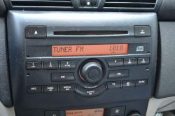 Fiat Stilo - dorobienie AUX w seryjnym radiu.