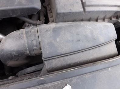 Passat b6 75kw pb - brak obudowy/zaślepki przed filtrem powietrza