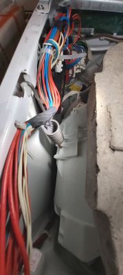 Hoover Optima WMH168D-80 - Pralka jeździ po całej podłodze Hoover Optima WMH168D-80 - Pralka jeździ po całej podłodze