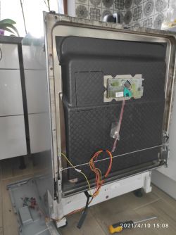 Whirlpool WIC 3C26- Jak dostać się do elektroniki?