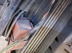 Citroen C5 X7 2.0pb 2008 - Wentylator chłodnicy nie działa po wymianie