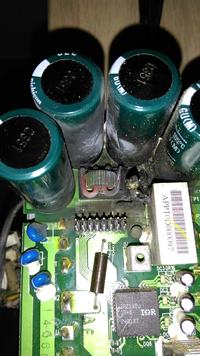 Spalona część w falowniku AMD-S-0005/RN223 po zwarciu - co to może być?