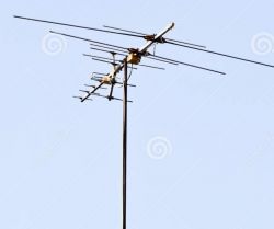 Strange TV Behavior: No TVP1, TVP2 Signal on DVB-T Receiver - Roof Antenna, 15m Cable Issues?