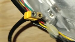 Hoverboard: Iskrzenie i przepalanie złącza po podłączeniu baterii 36v 4.4Ah