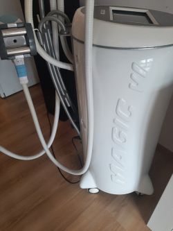 Body Sliming System Magic 6 - nieregularne spadki godzin na wyświetlaczu LCD głowic