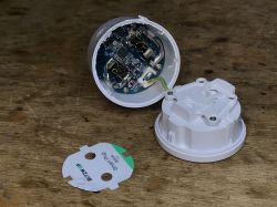 [ESP8266] Blitzwolf gniazdo BW-SHP10 (bez pomiaru), wnętrze, wgrywanie Tasmoty