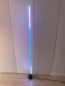 Stojąca, narożna lampa LED - obudowa z druku 3D, sterowanie WiFi