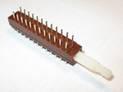 HU-605 - Jak podłączyć 2 radia do 4 głośników przez 1 przycisk?