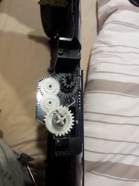 PS3 Super Slim - Jak naprawić luźną górną pokrywę po rozebraniu?