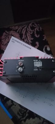 Jak podłączyć wzmacniacz do radia i głośników - kolory przewodów?