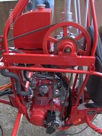 Jednoosobowy śmigłowiec (bez dopuszczenia do lotów)