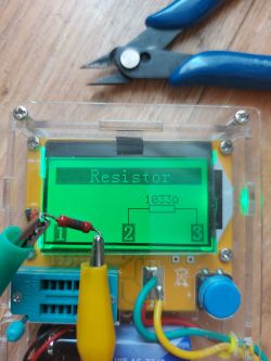 WS504 - charczenie po podłączeniu płytki z regulacją, kondensatory wymienione, możliwe przyczyny?