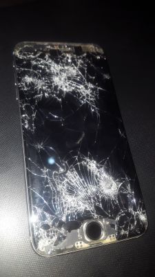 Zepsuty Iphone 6 Plus - czy wymiana płyty głównej pomoże