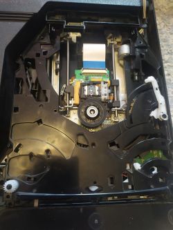 PS3 Slim - CECH3004A; KES-450A - Problem z napędem po wymianie lasera