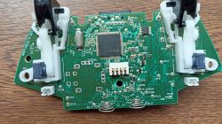 Xbox 360 pad naprawa - prawdopodobnie po zalaniu, nie włącza się.