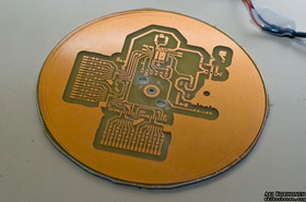 PONG na wyświetlaczu widmowym