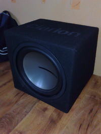 Jaki wzmacniacz polecacie do TEJ skrzyni?