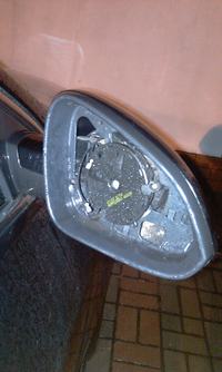 Jak zamontować prawy wkład lusterka zewnętrznego- opel insignia.