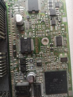 IAW 6LPB - Sterownik Citroen C5 - Która kość odpowiada za immo? Przelutowanie kości