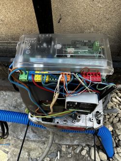 Podłączenie sterownika Tuya 10W WiFi do bramy BFT - poszukiwanie instrukcji