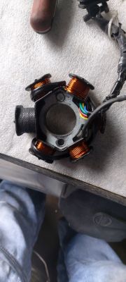 139 fmb: Słabe ładowanie 5v w 110 cm, brak świateł - wymiana magneto, iskrownik, regulator