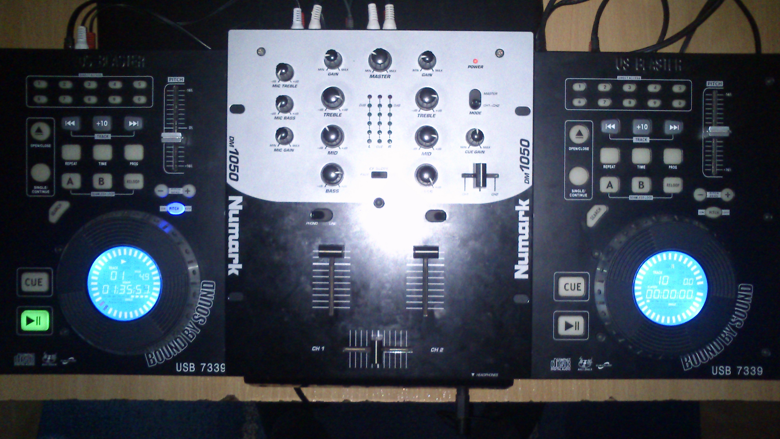 [Sprzedam] Numark DM 1050 i 2x USB 7339 - elektroda.pl