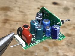 Yeelight GU10 Smart Bulb W1 350lm YLDP004-A - wnętrze, moduł WiFi