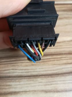 Zmieniarka 6cd VW - Jak podłączyć? Kable, kolory, piny.