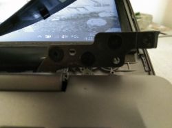 Lenovo idea pad 120s - Prawa prowadnica matrycy pęknięta Lenovo idea pad 120s - Prawa prowadnica matrycy pęknięta