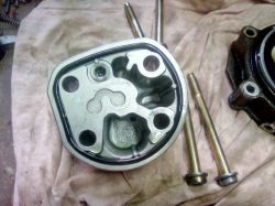 Jak rozpoznać pompę Koyo na zdjęciach z VW Fox 2007?