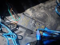 Dziwny dźwięk z głośnika wysokotonowego (brzęczy)