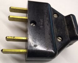 Trochę historii - rodzaje gniazdek elektrycznych w różnych dekadach