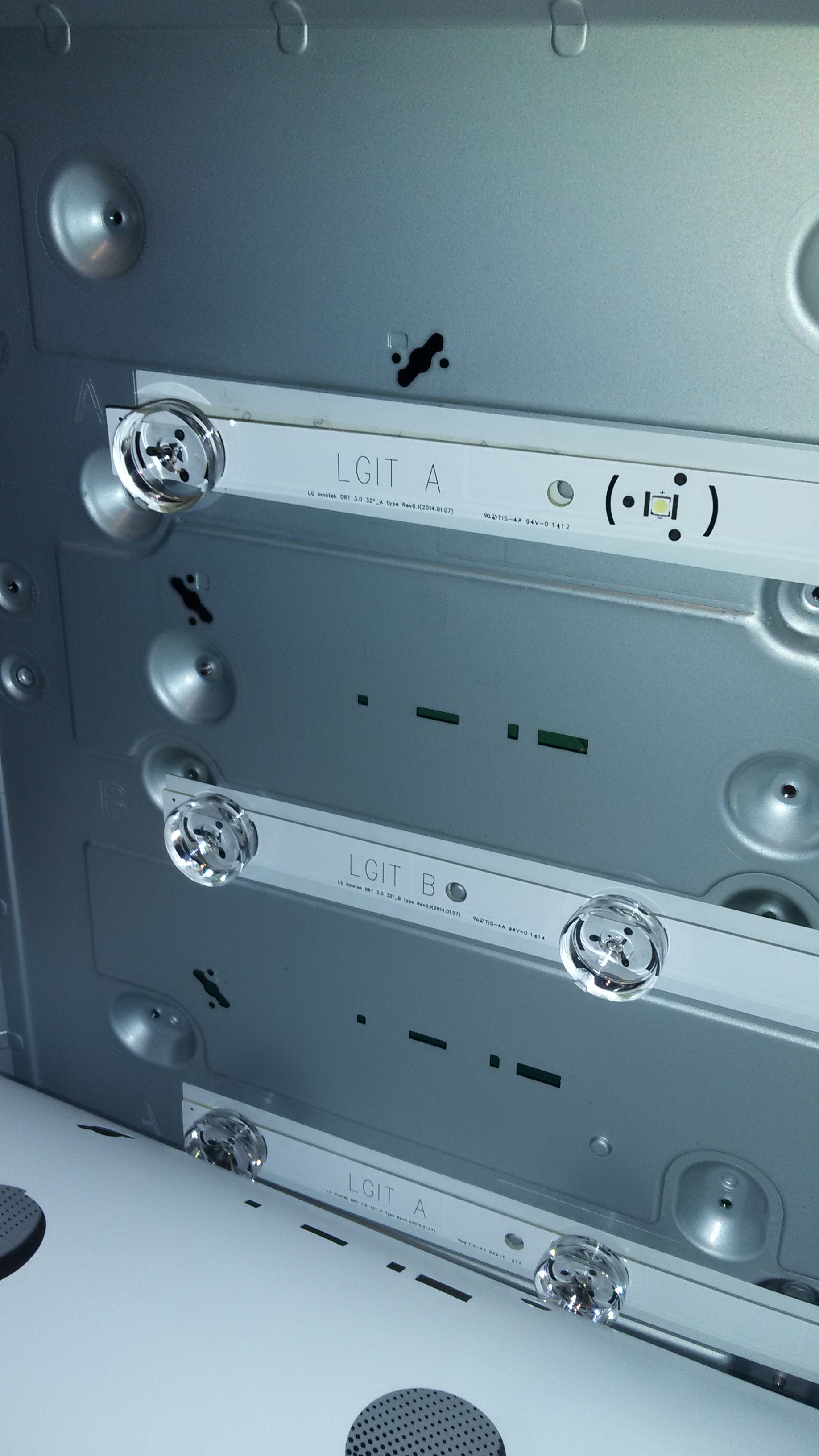 [Kupię] Listwy LED LGIT A/B z soczewkami do TV LG 32LB561B HC320DXN